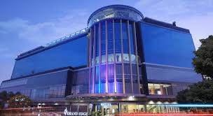 The trans resort bali,hotel bintang 5 yang modern sangat mewah baik untuk lobby hotel,swiming pool,kidsclub,restauran maupun fitnes center.adanya waterfall yang membuat suasana semakin sejuk ketika berada disana.staff yang sangat ramah dan memberikan servis yang baik kepada tamu.kebersihan hotel yang sangat terbaik.saya merekomendasikan hotel ini untuk beristirahat dihotel dan menggunakan. Grand Edge Hotel Semarang Semarang 2021 Updated Deals 16 Hd Photos Reviews