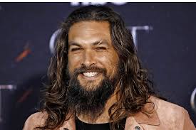 Momoa was born in hawaii and is hawaiian on his father's side. Kaum Wiederzuerkennen Game Of Thrones Star Jason Momoa Trennt Sich Von Seinem Bart