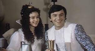 * june 7, 1953 brno is a czech film, television and theater actress , wife of josef abrhám. Das Sind Die 3 Haselnusse Fur Aschenbrodel Darsteller Heute