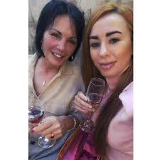 Michelle Carvell's Instagram, Twitter & Facebook