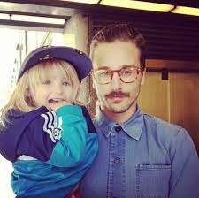 The group consists of john baldwin gourley, zach carothers, kyle o'quin, jason sechrist, eric howk and zoe manville. John Gourley With His Daughter Portugal The Man Beautiful Men People