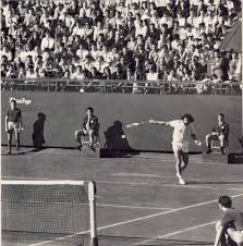 Sportsman ion țiriac was inducted into the international tennis hall of fame in 213 for his contributions to the sport. File Ion Tiriac 1972 Tiriac Smith In Finala Cupei Davis03 Jpg Wikimedia Commons
