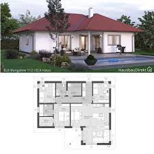 Moderner Fertighaus Winkelbungalow Mit Walmdach Bauen Bungalow Haus Grundriss Mit 4 Zimmer 110 Qm In 2020 Bungalow Haus Grundriss Grundriss Bungalow