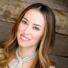 Elizabeth Chang's Instagram, Twitter & Facebook