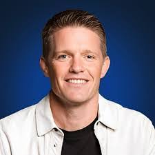 Aaron Derouen's Instagram, Twitter & Facebook