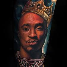 Nur Wenige Tatowierer Haben Die Szene In Den Vergangenen Jahre So Aufgewuhlt Wie Julian Siebert Aus Munchen Vol London Tattoo Zuhause Tattoo Tattoo Convention