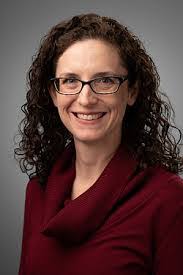 Lynn Kinsman's Instagram, Twitter & Facebook