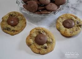 Soft and chewy cookies packed with chips, and taken beyond the standard chocolate chip cookie with the addition of nutty tasting oats. Chocolate Chip Cookies Archives Grandma Honey S House