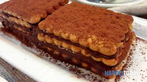 Bastano pochi ingredienti e niente cottura. Torta Veloce Di Biscotti Al Caffe E Cioccolato