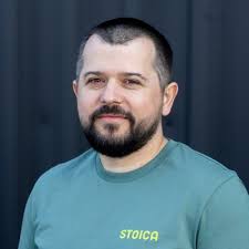 How to Work Well with Others in B2B Marketing