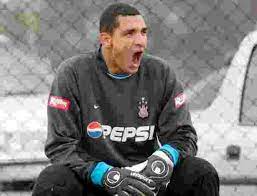 Mas, segundo o jogador, este tipo de ameaça física não existiu. Goleiro Sem Medo Uol Esporte