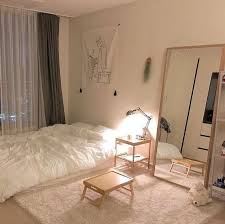 Nah, makanya kamar kos pun juga perlu dibuat senyaman mungkin. 7 Tips Dekorasi Kamar Minimalis Dan Nyaman Ala Drama Korea