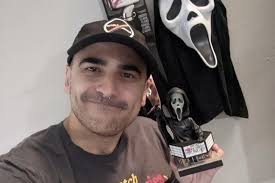 I didn't realize the stalking case was THAT bad😐😐 (may need to translate)  : r/Scream