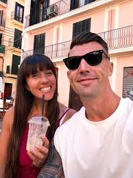 𝘐 𝘫𝘶𝘴𝘵 𝘸𝘢𝘯𝘵 𝘴𝘰𝘮𝘦𝘵𝘩𝘪𝘯𝘨 𝘐 𝘤𝘢𝘯 𝘴𝘵𝘪𝘤𝘬 𝘵𝘰.”⁣⁣⁣ When  Kez reached out she was determined to change her approach for good! ⁣⁣⁣  She'd already put in the work to feel amazing for