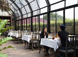 Daging udangnya fresh, kulit lumpia garing dan renyah. Bunga Rampai Restaurant Manual Jakarta