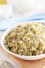 Couscous Aux Feves Fraiches A La Vapeur Avec Ou Sans Couscoussier Recette Couscous Alimentation Semoule Couscous