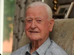 Obituary .. Wing Commander Tom Neil DFC* AFC AE RAF (Ret'd)