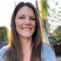 Janine Kent's Instagram, Twitter & Facebook