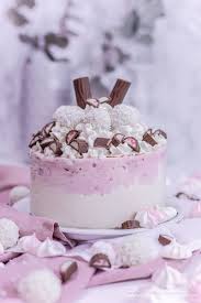 Raffaello Yogurette Eistortchen Life Is Full Of Goodies Rezept Eistorte Hausgemachtes Eis Kuchen Und Torten