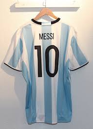 But, coming back to the question, dybala seems to be the one who should be inheriting the no. Argentina Home Jersey Copa America 2016 Messi 10