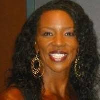 Robyn Mays's Instagram, Twitter & Facebook