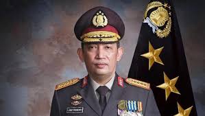 Selangkah lagi, komjen pol listyo sigit prabowo akan resmi menjabat sebagai kapolri baru untuk menggantikan jenderal pol idham azis yang pensiun. Cw Tzi082 Nptm