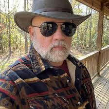 Seeking recommendations for a reputable gastroenterologist