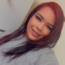 Amber Mcshan's Instagram, Twitter & Facebook