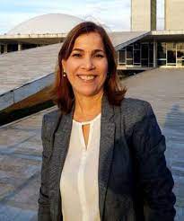 A fala de mayra pinheiro, a capitã cloroquina, ou está repleta de ignorância sobre a. Mayra Pinheiro Do Mais Medicos So Vamos Abrir Vagas Em Grandes Cidades Se Regioes Carentes Forem Atendidas Brasil El Pais Brasil