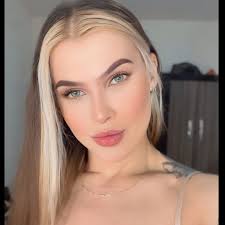 DEBORA JACOB (@debora_jaco.b) • Instagram photos and videos