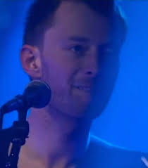 No Surprises by Radiohead: A Live Performance