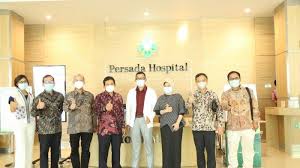 Berikut ini contoh soal teks tanggapan pilihan ganda pg dan jawabannya. Https Www Tribunnews Com Kilas Non Kementrian 2021 08 13 Ketum Airlangga Instruksi Golkar Bantu Tangani Covid 19 Https Cdn 2 Tstatic Net Tribunnews Foto Bank Images Ketua Umum Partai Golkar Menyerahkan Bantuan Masker Kepada Ketua Dpd Prov