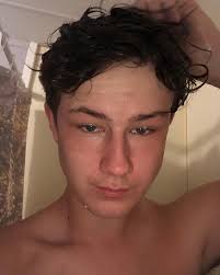 Ronnie Ennis (@avoidronnie) • Instagram photos and videos