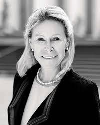 Christine Arlt's Instagram, Twitter & Facebook