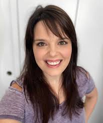 Nothing like a fresh haircut to head into the weekend with…. 💇🏻‍♀️☺️