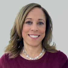 Kelly Goode's Instagram, Twitter & Facebook