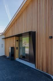 Einfamilienhaus Flutsch In Pany Architetta Schiers Ag Fassade Haus Holzverkleidung Haus Hausverkleidung