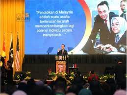 Menteri pendidikan yang baru/sekarang dijabat oleh nadiem anwar makarim, b.a., m.b.a. Amanat Menteri Pendidikan Tahun 2019 Ini Teks Penuh Ucapan Maszlee Selangor Gps Bestari