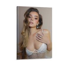 Amazon.com: TZDHM Hailee Steinfeld - Póster de actriz sexual, celebridad,  actriz, modelo 1213, pintura en lienzo, póster de arte de pared para  dormitorio, sala de estar, decoración de 24 x 36 pulgadas (
