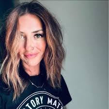 Heather Cosper's Instagram, Twitter & Facebook