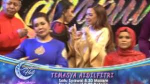 Tingkah lucu dan bikin gemes saat kucing nyangkut di jaring pintu. Nama Agensi