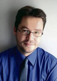 Complotisme : comment le démasquer et quelle riposte adopter ?