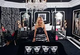 Paris Hilton S Living Room Celebrity Bedrooms Paris Rooms Paris Hilton