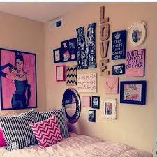 Explore college dorm wall décor >> dorm room wall ideas: 25 Budget Friendly Dorm Room Decoration Ideas 2017
