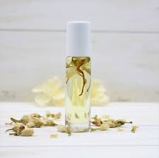 Honeysuckle Jasmine Blossom Natural Perfume Oil Natural Fragrance Jasmine Ylang Ylang Neroli Essential Oils Alcohol Free Roll On Essential Oil Fragrance Natural Perfume Perfume Oils