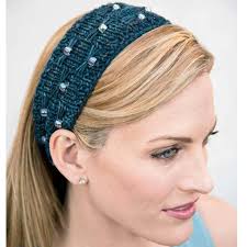 This knitted beginners headband might be simple but that does not make it any less stylish. Free Knitting Pattern Beads And Bows Headband Knitting Interweave