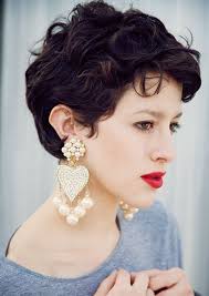 It's a messy, informal style that's still fashionable. Short Funky Haircuts For Curly Hair Novocom Top