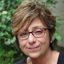 Wendy Crossman's Instagram, Twitter & Facebook