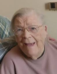 Adeline Bennett's Instagram, Twitter & Facebook