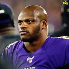 Ngl some of these NFL stars can pull this look off 😂